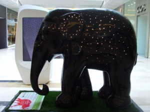 luna-elephant-london