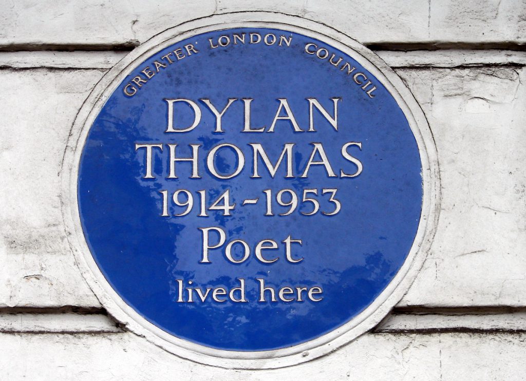 Blue Plaque where poet Dylan Thomas lived in London.
