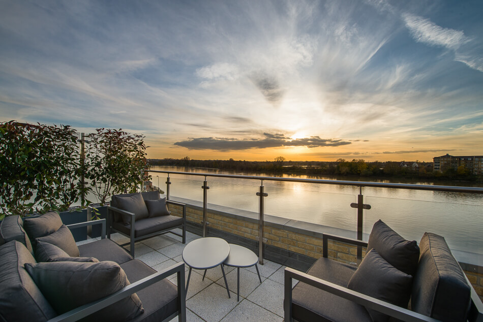 Palace Wharf Townhouse Third Floor Balcony With Sunset Over the River Thames